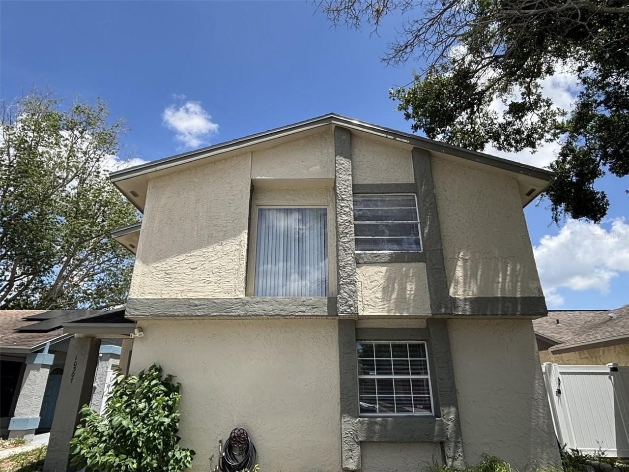 10307 Parkcrest Dr - Photo 3 of 31
