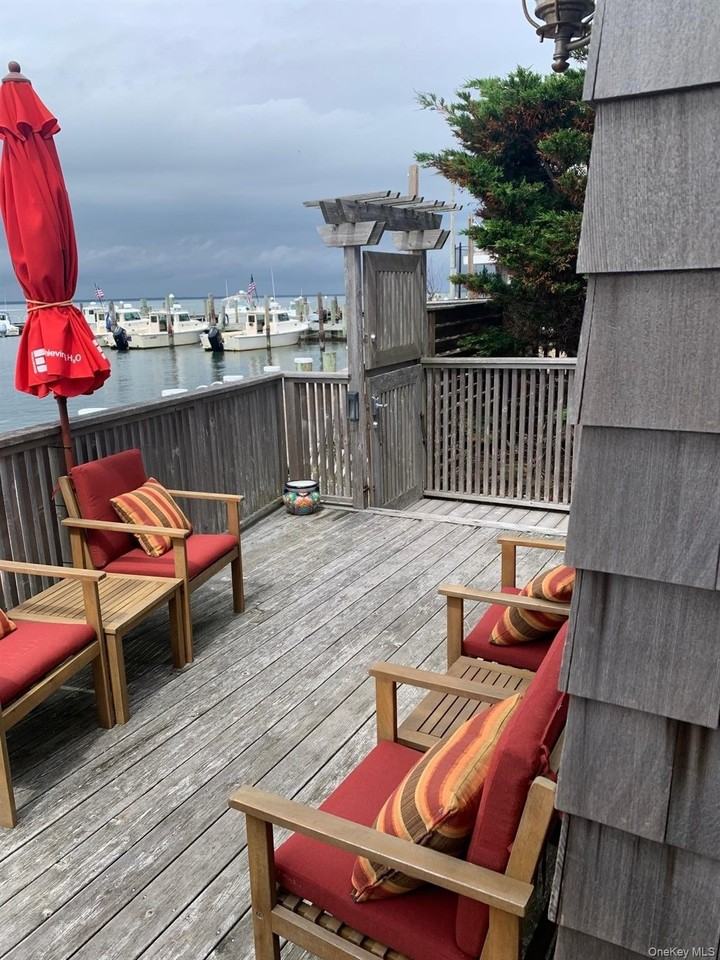 317 Bay Walk - Photo 4 of 13