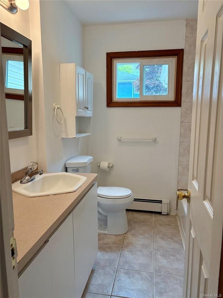 28 Rocco Dr - Photo 7 of 9