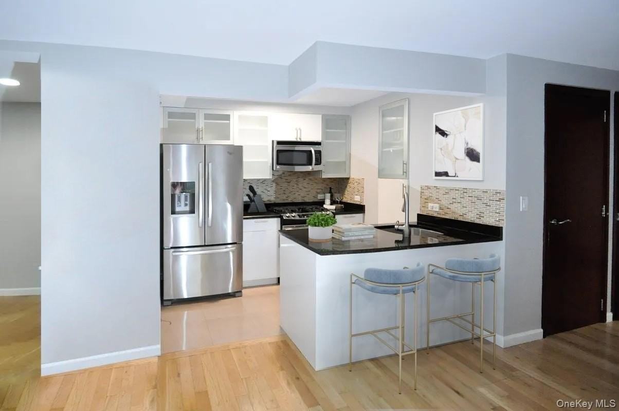 3080 21st St #4E - Photo 6 of 14