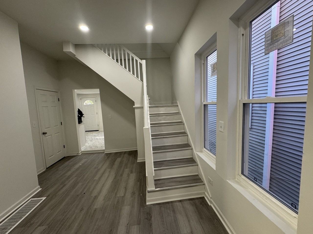 11333 S Edbrooke Ave - Photo 6 of 24