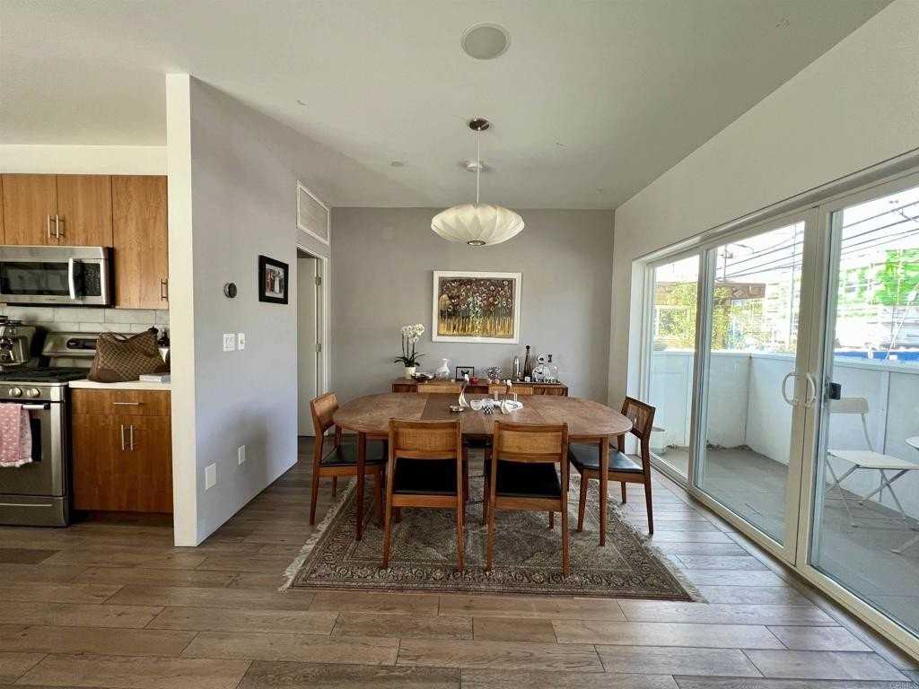 2851 N Buzz Ct - Photo 6 of 21