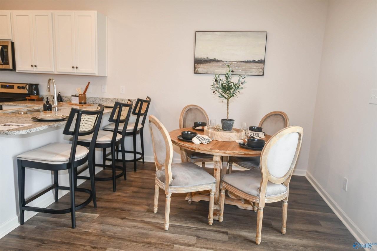 130 Maple Spring Trl - Photo 6 of 24