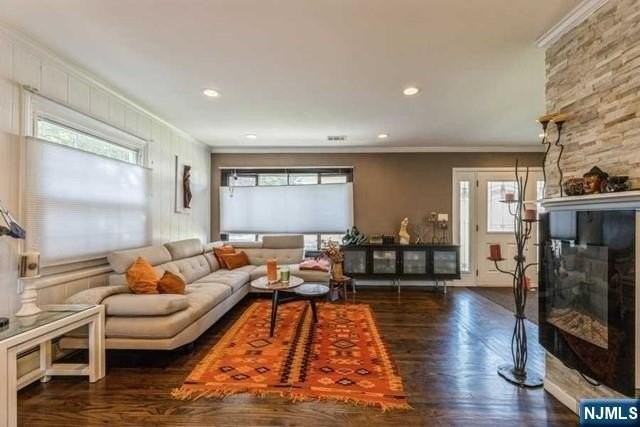 326 Brookside Ave - Photo 4 of 27