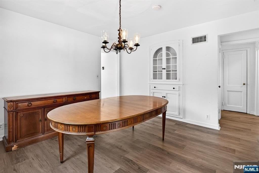 292 Louis St - Photo 7 of 21