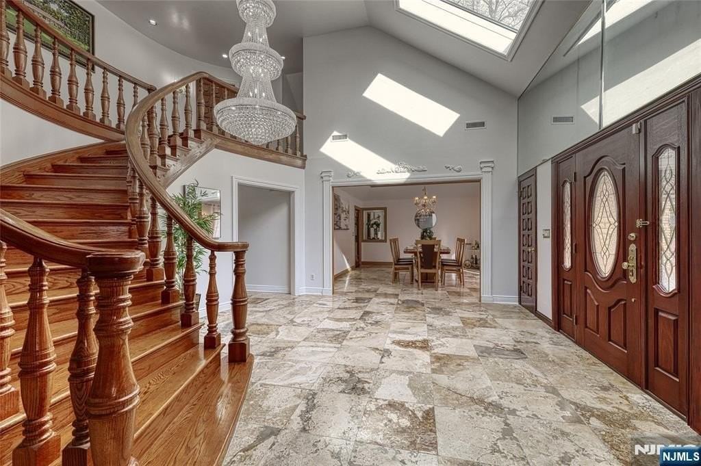 91 Chestnut Ridge Rd - Photo 6 of 50