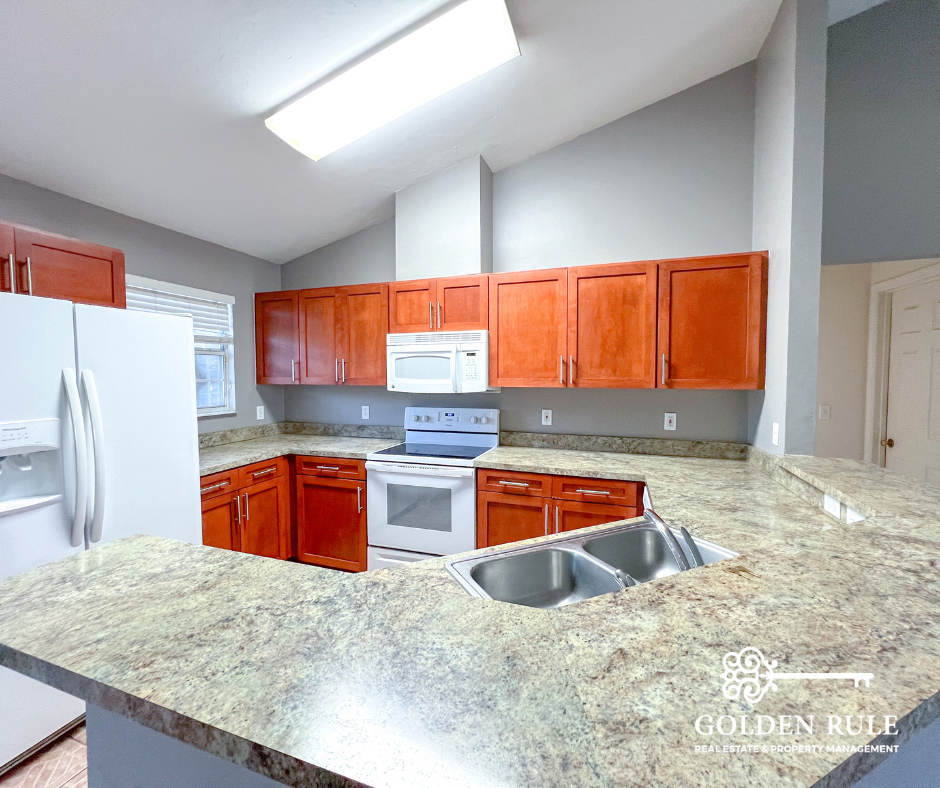2240 Sw 41st Ln #1 - Photo 4 of 14