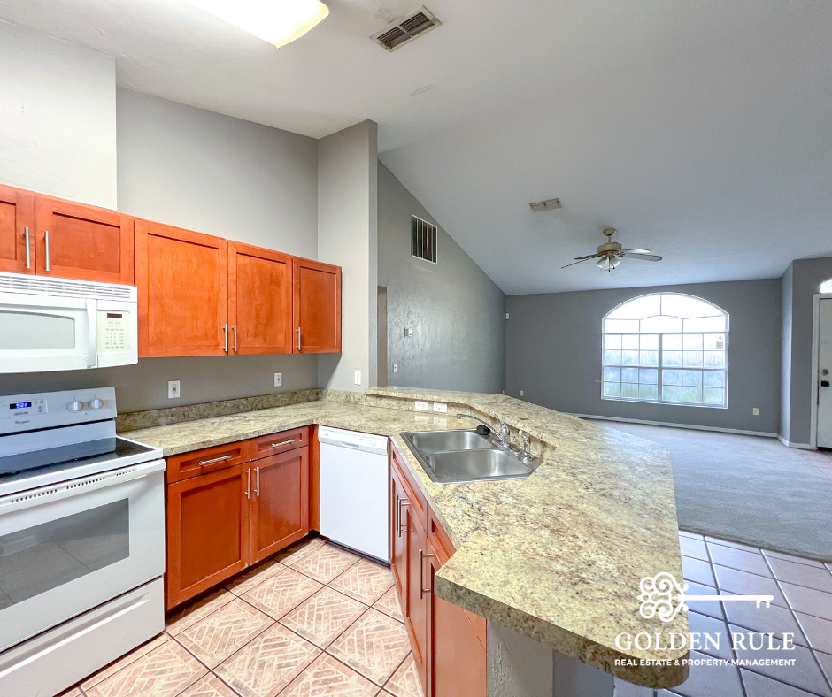 2240 Sw 41st Ln #1 - Photo 5 of 14