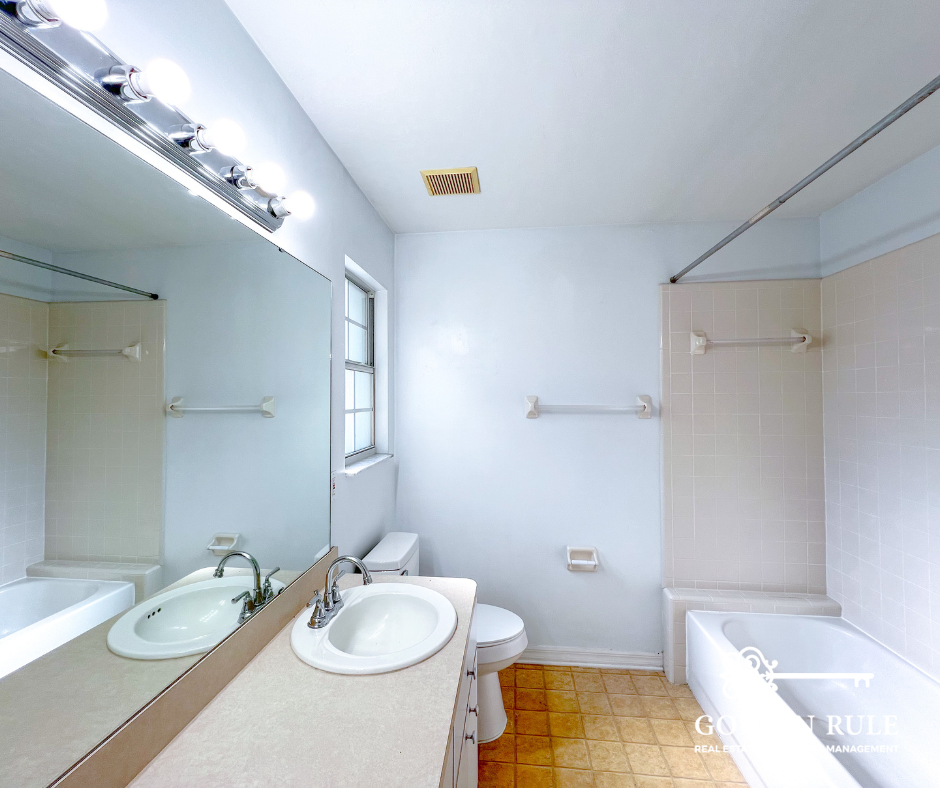 2240 Sw 41st Ln #1 - Photo 7 of 14