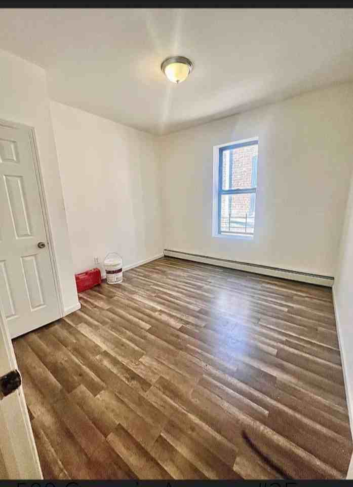 580 Georgia Ave #2F - Photo 3 of 8