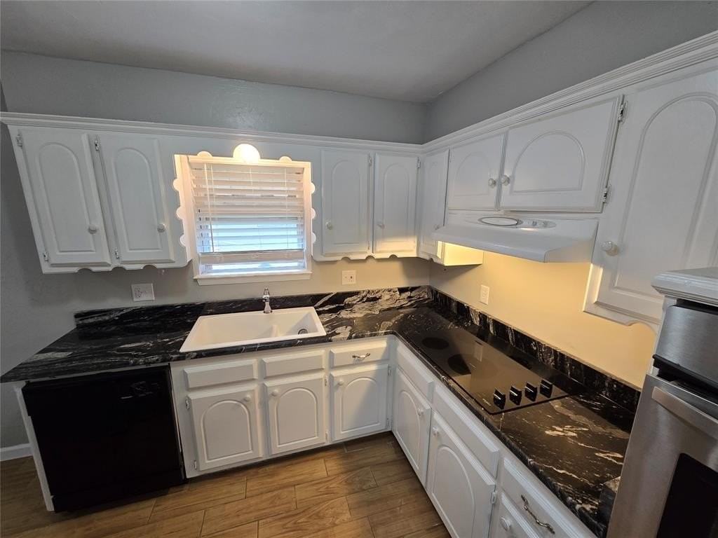 4825 Eric Dr - Photo 4 of 22