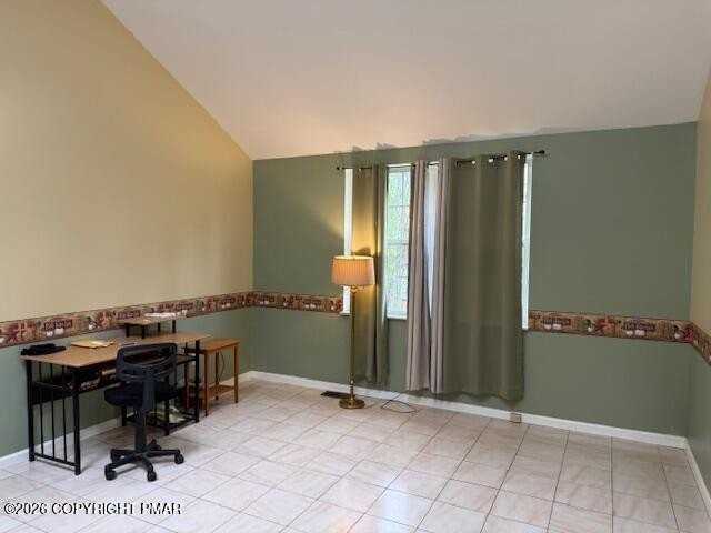 111 Lilac Dr - Photo 7 of 22