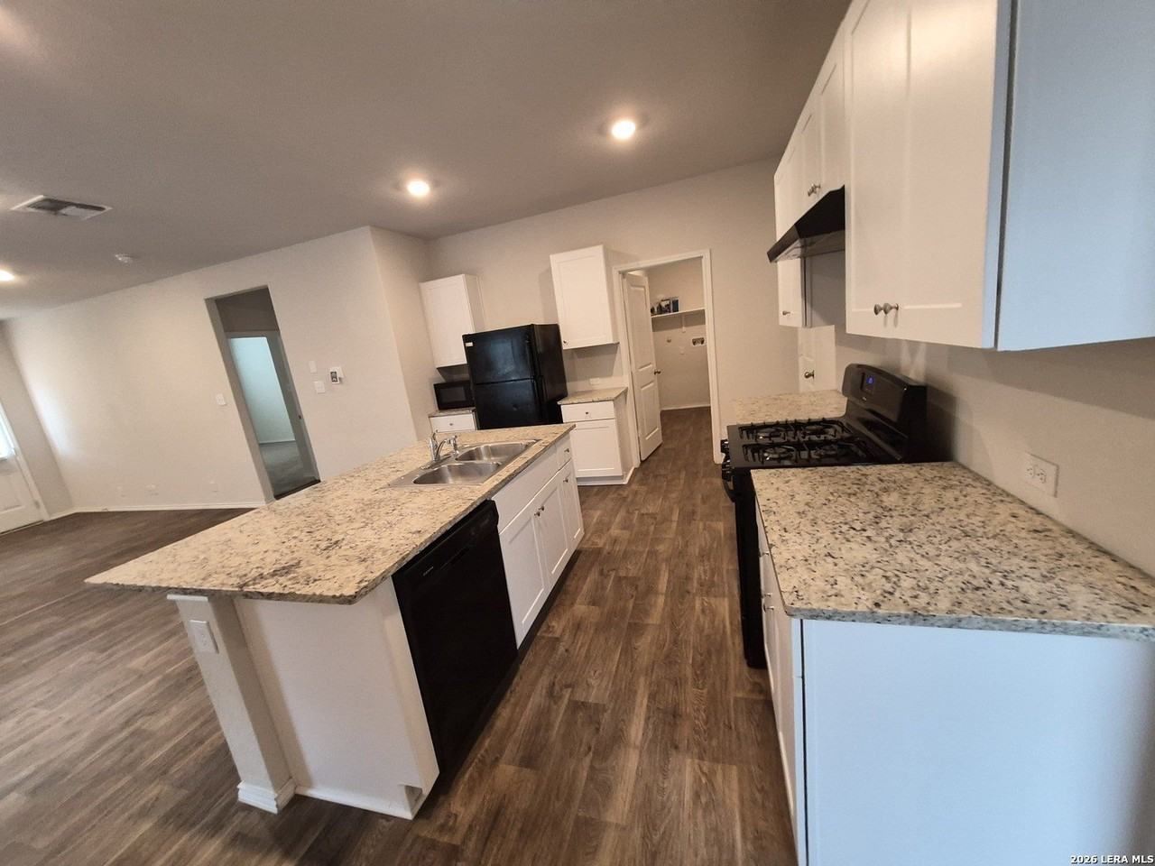 465 Middle Green Loop - Photo 7 of 40