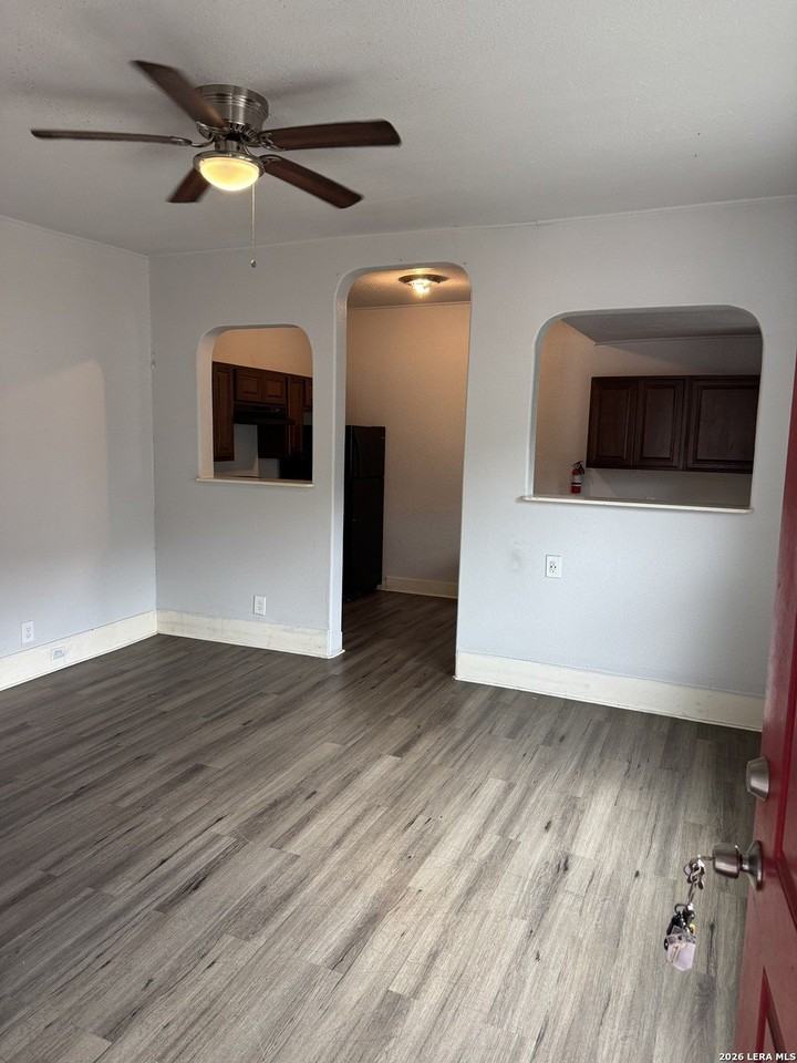 411 Cincinnati Ave - Photo 2 of 17