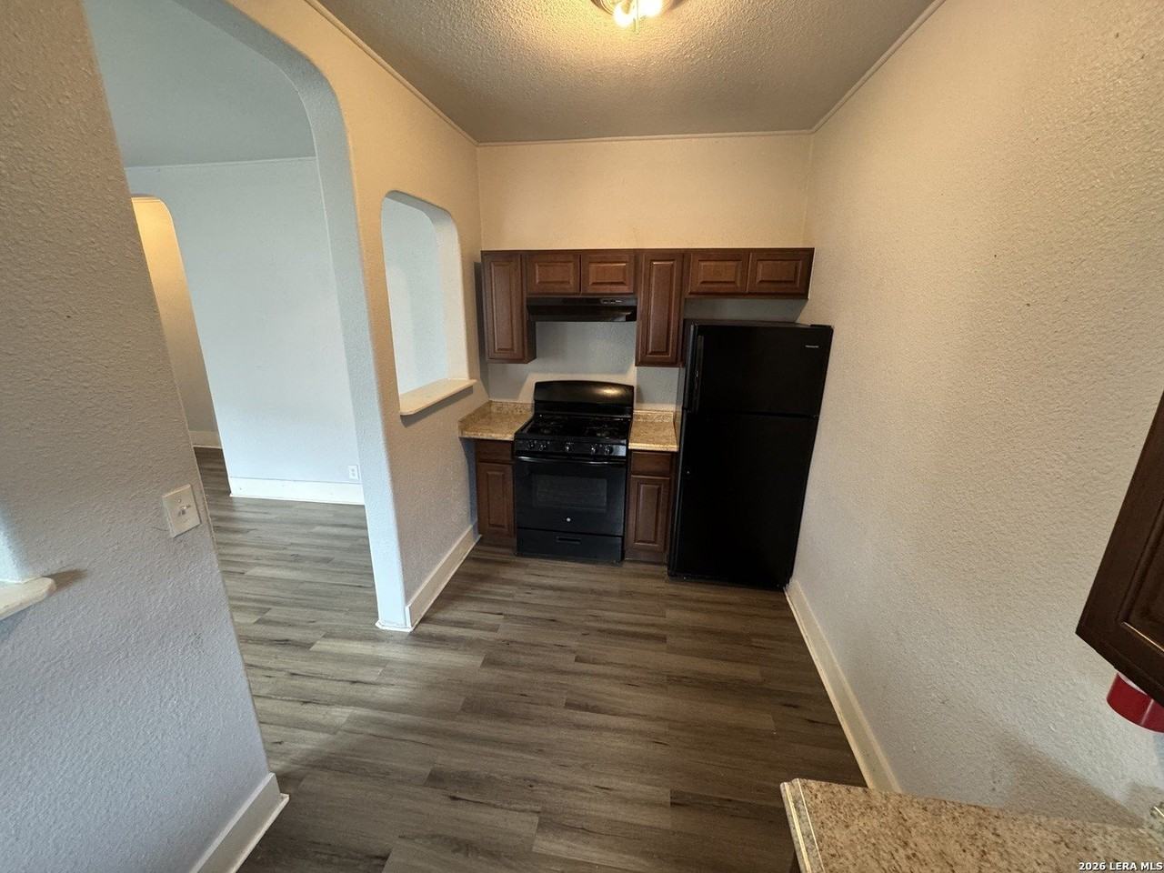 411 Cincinnati Ave - Photo 7 of 17