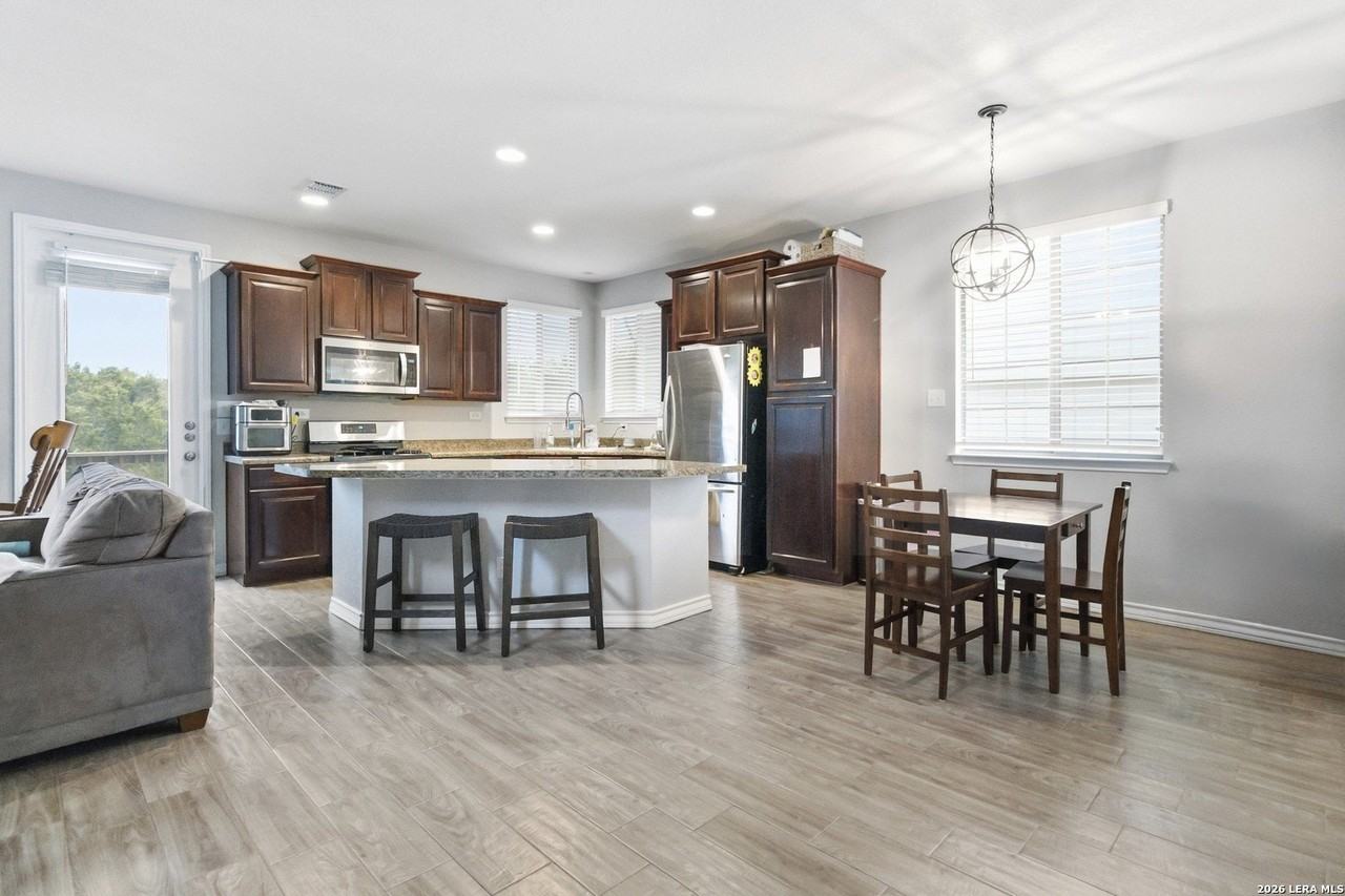 21518 Andrews Gdn - Photo 6 of 21