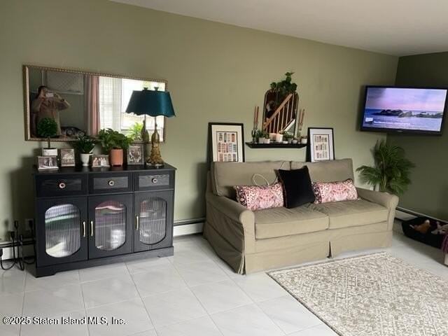 369 Crown Ave - Photo 2 of 14
