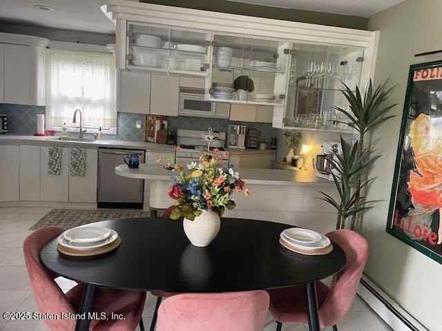 369 Crown Ave - Photo 4 of 14