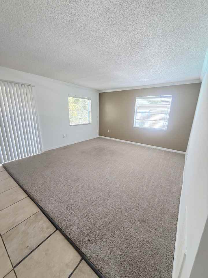 2557 N Alafaya Trl #1 - Photo 4 of 9
