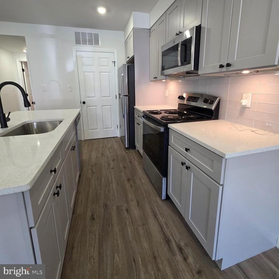 3968 Martin Luther King Jr Ave Sw #1 - Photo 3 of 22