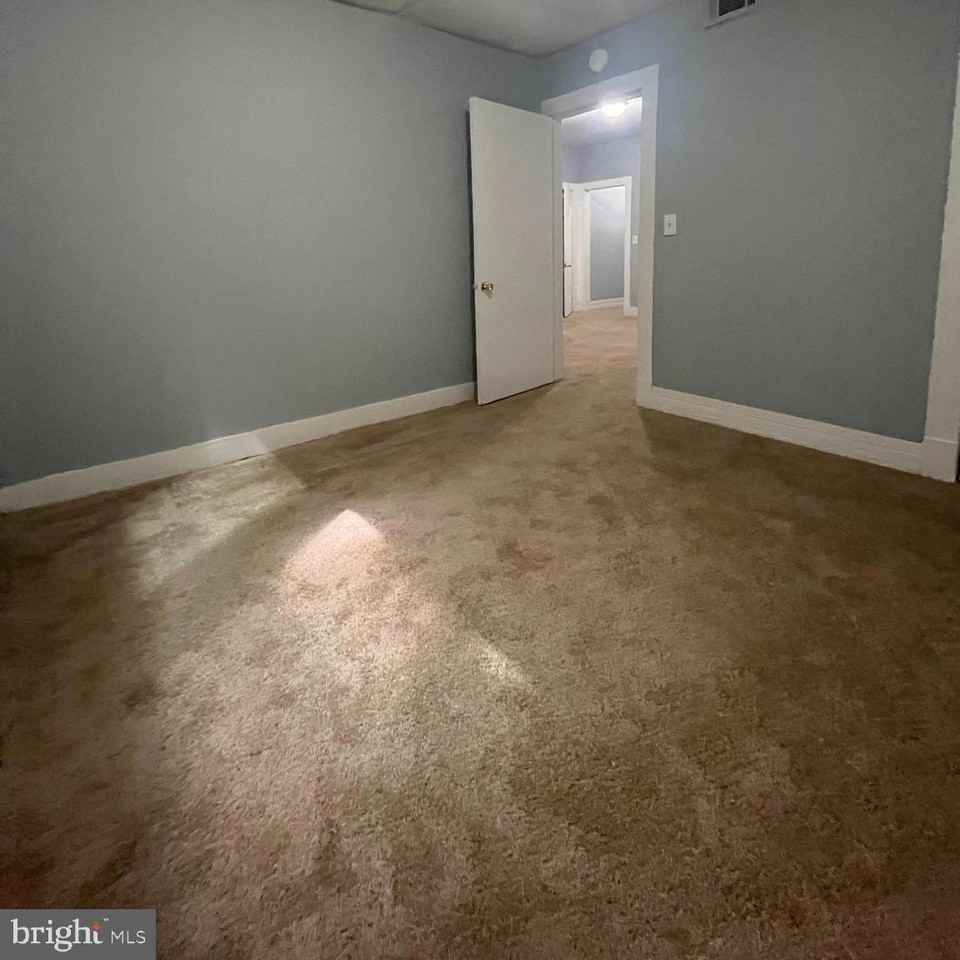 323 Baltimore Ave #3 - Photo 7 of 12