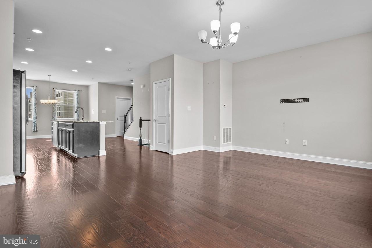 4648 Cambria Rd - Photo 5 of 22