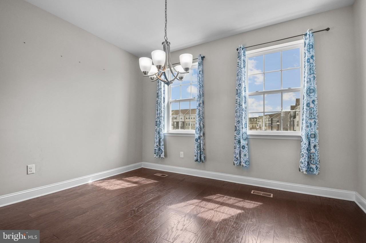 4648 Cambria Rd - Photo 6 of 22