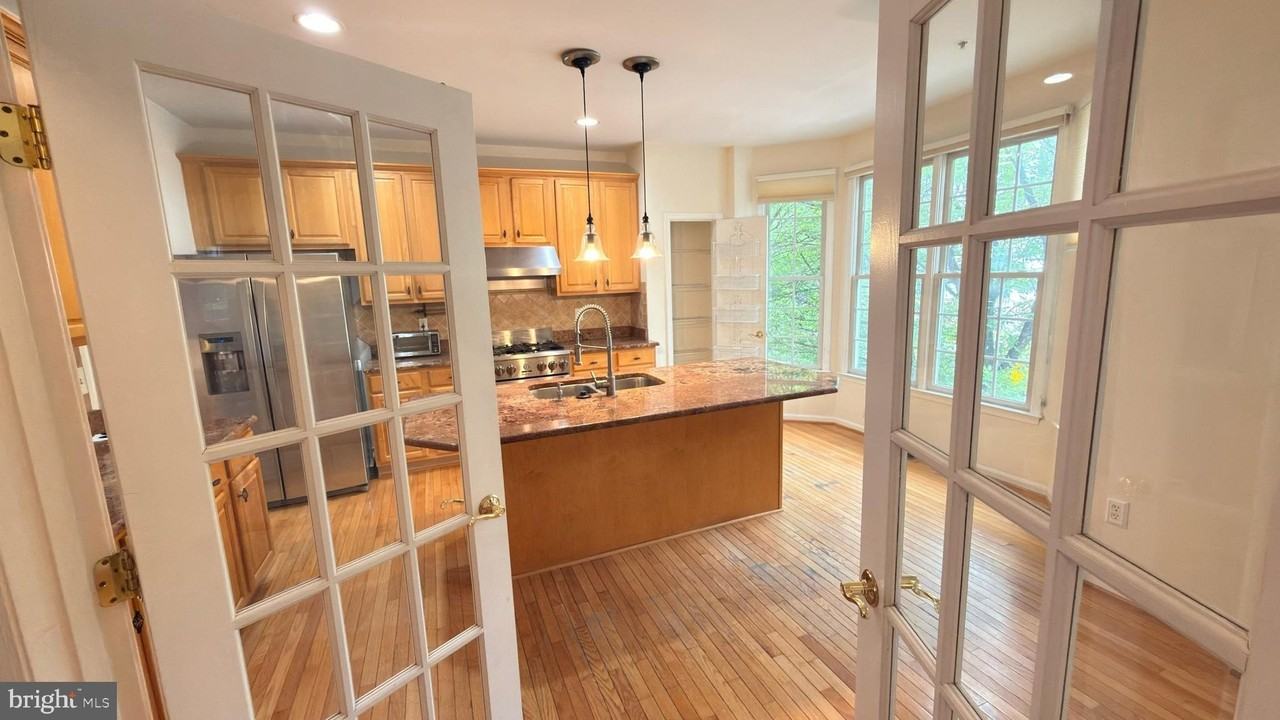 6024 Stonehenge Pl #25 - Photo 4 of 40