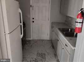 featured image of 527 Sassafras St