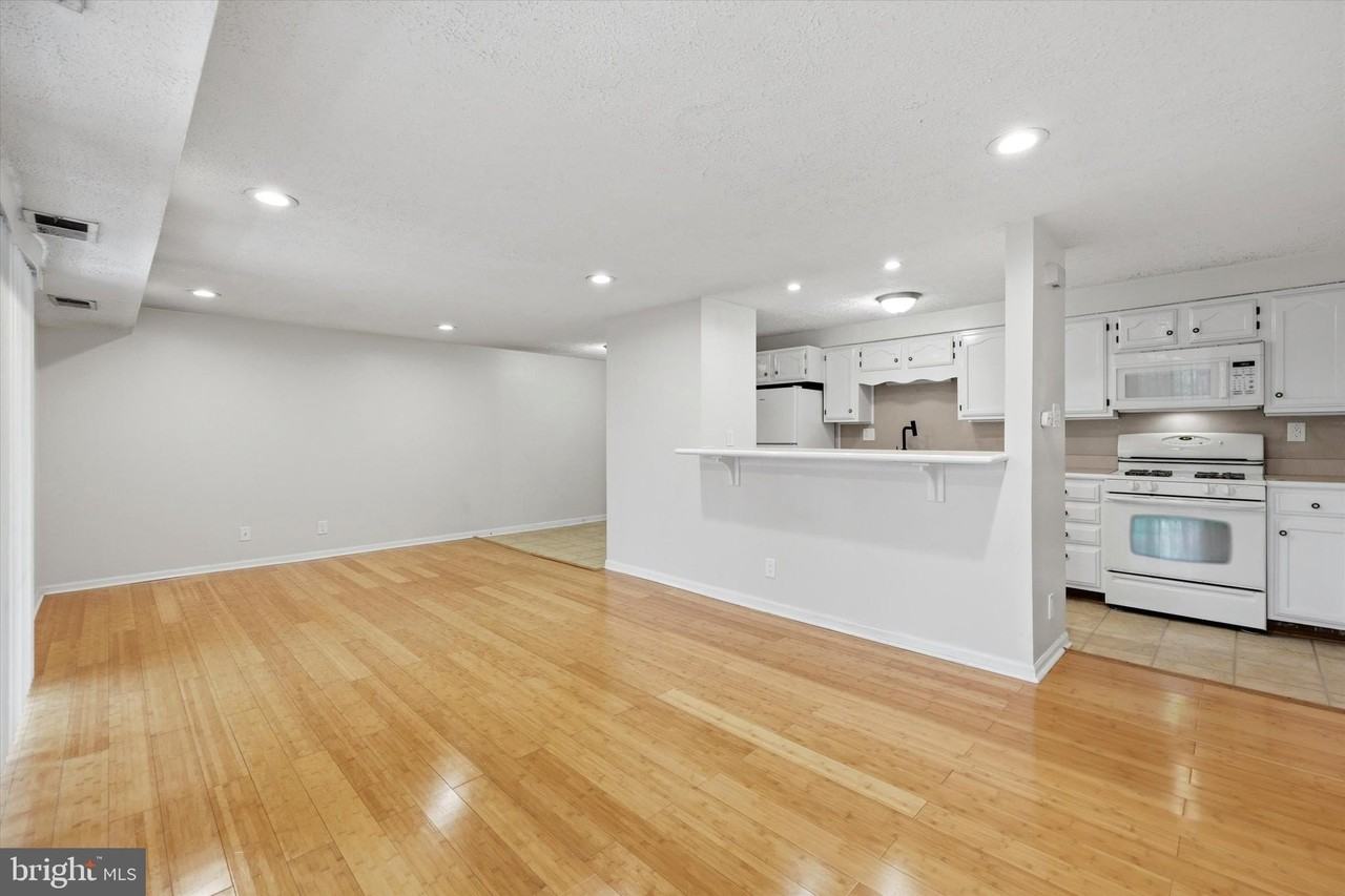 100 Kenwood Dr - Photo 5 of 15