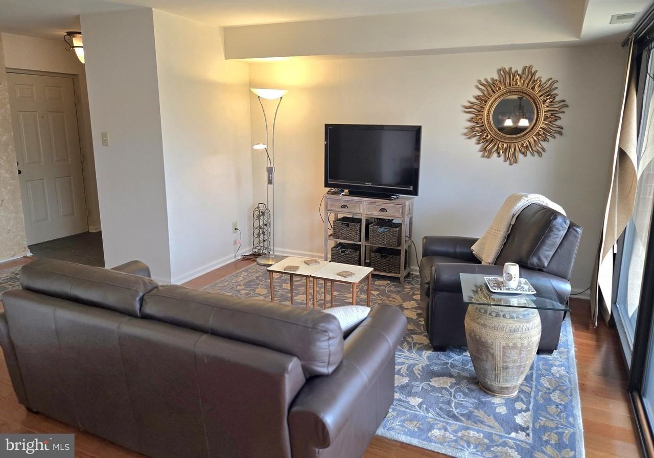 66 Hermitage Dr - Photo 2 of 8