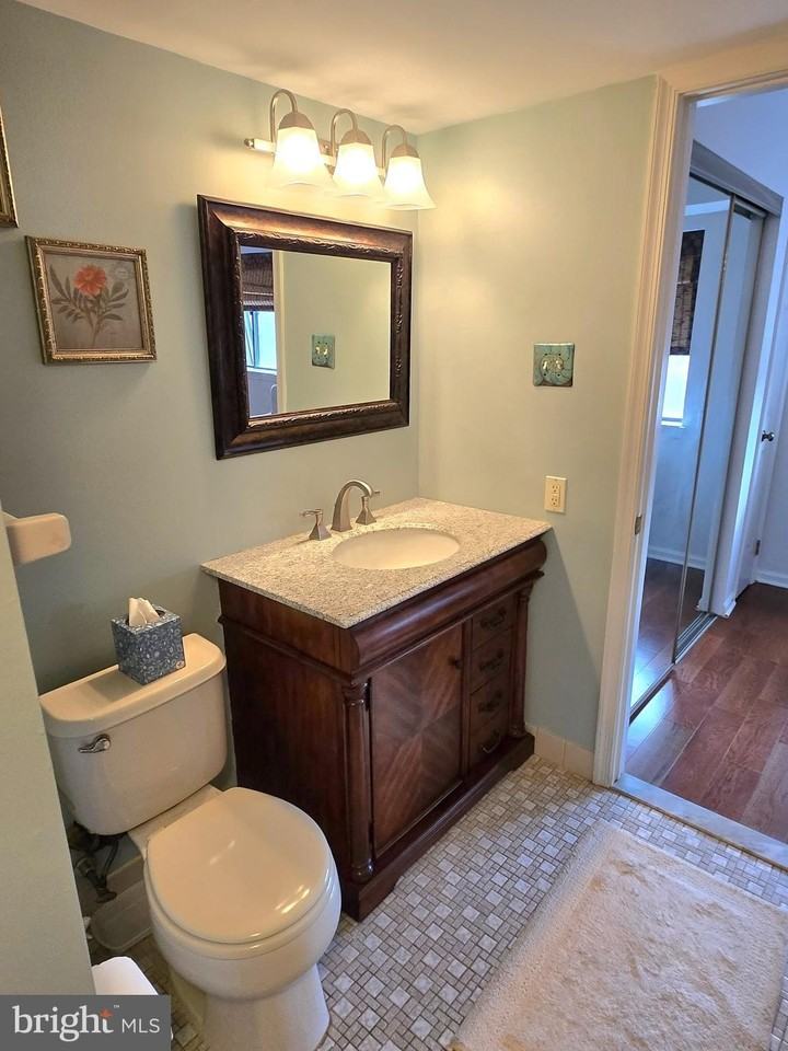 66 Hermitage Dr - Photo 6 of 8