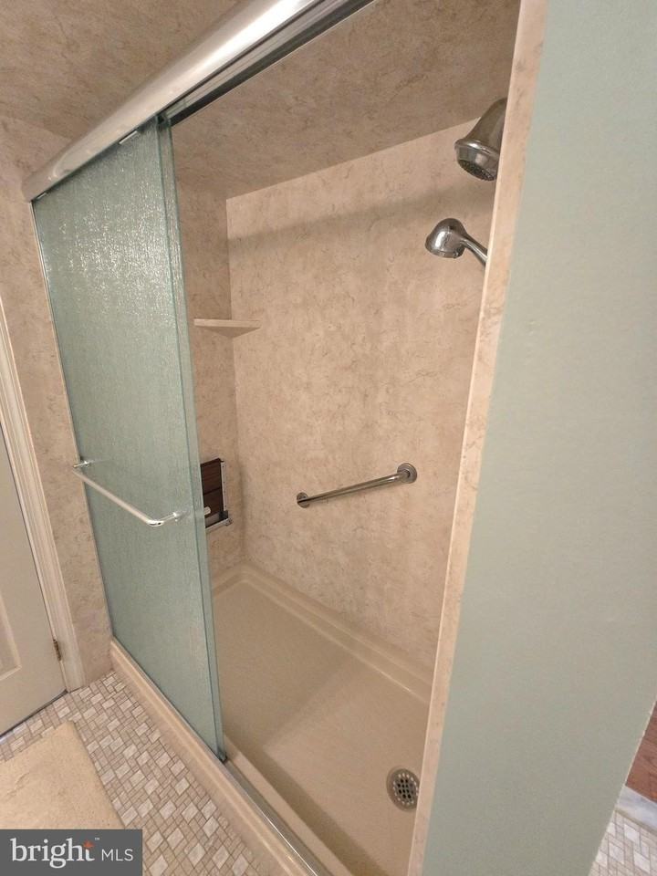 66 Hermitage Dr - Photo 7 of 8