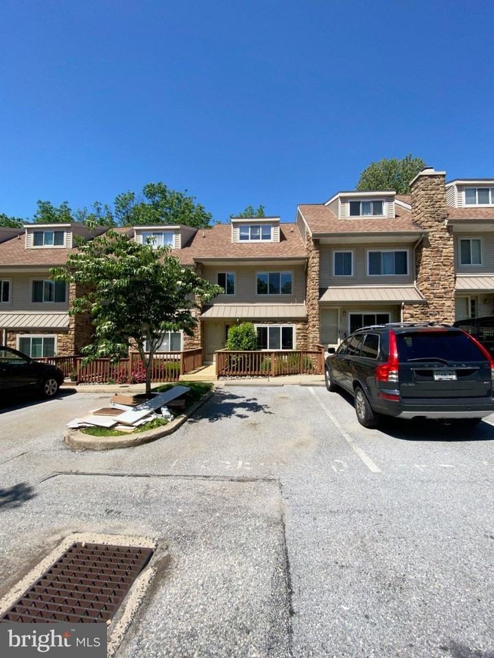 326 Brigade Ct - Photo 2 of 48