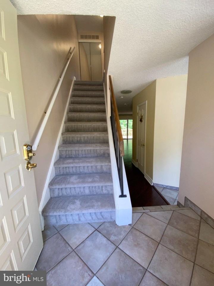 326 Brigade Ct - Photo 3 of 48