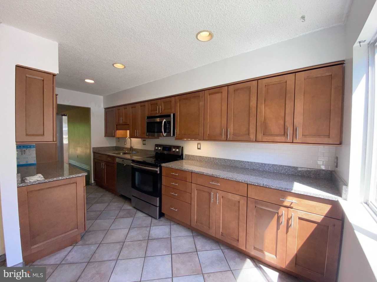 326 Brigade Ct - Photo 4 of 48