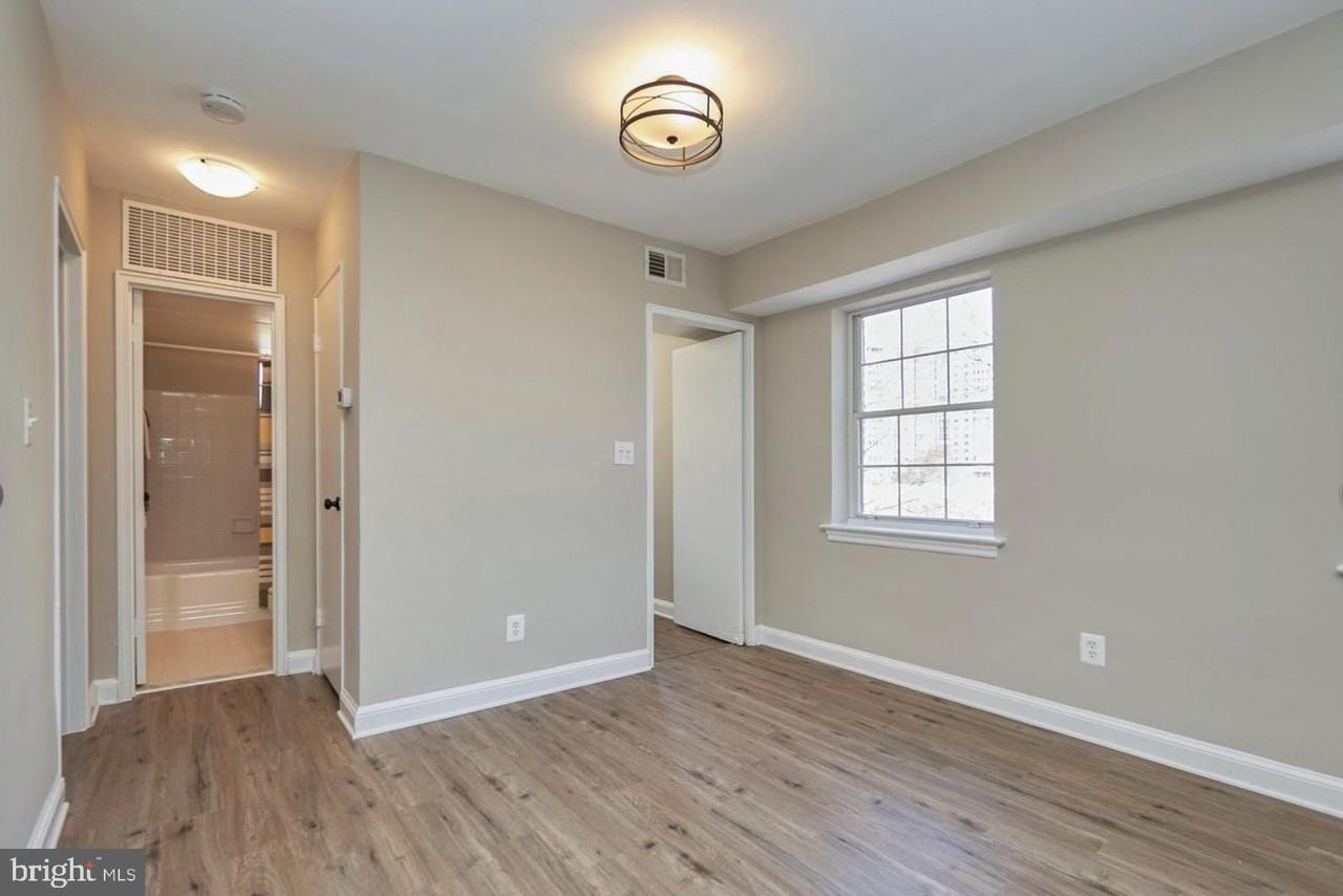 1322 Fort Myer Dr #912 - Photo 7 of 19