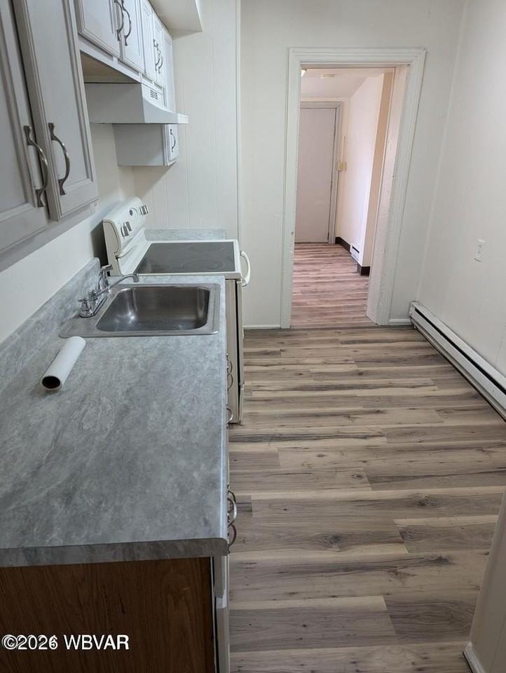 643 2nd St - Photo 5 of 13