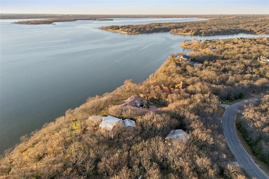 540 Diamond Point Dr - Photo 4 of 28