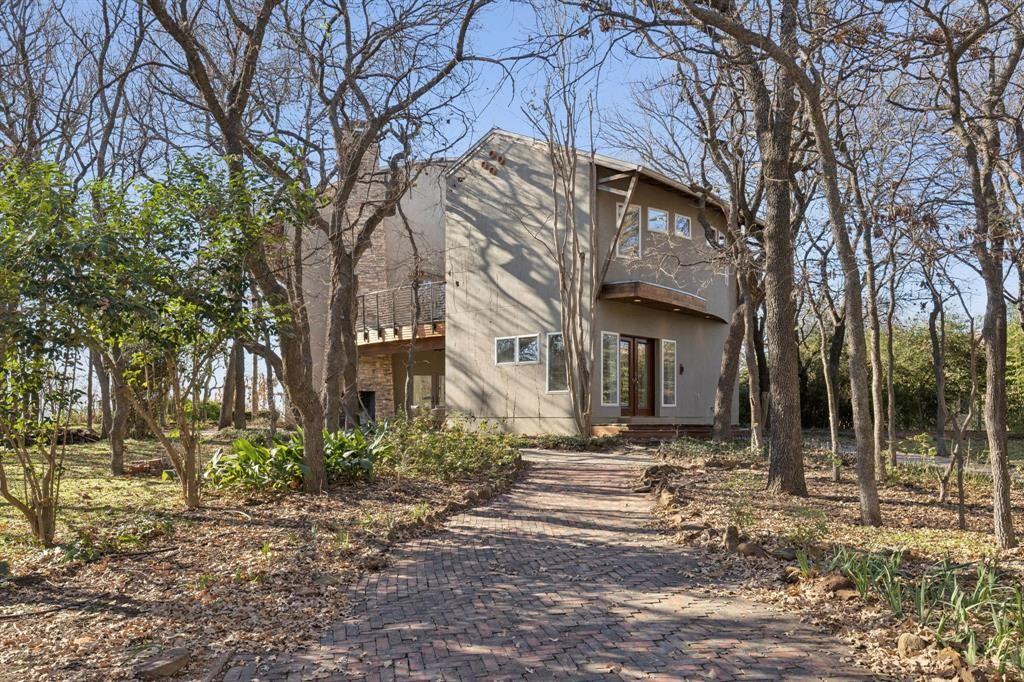 540 Diamond Point Dr - Photo 7 of 28