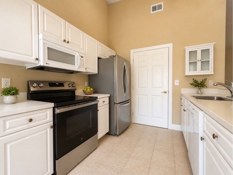 407 Augusta Cir #1 - Photo 2 of 17
