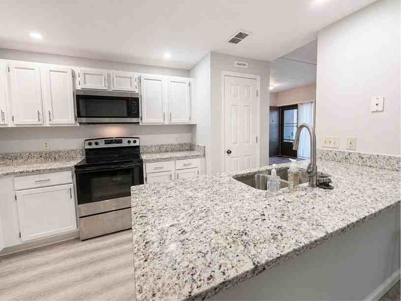 13 Navarra Ct #1 - Photo 2 of 13