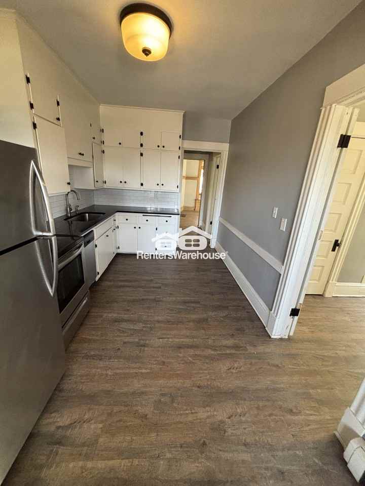 3224 Nicollet Ave #3 - Photo 5 of 16