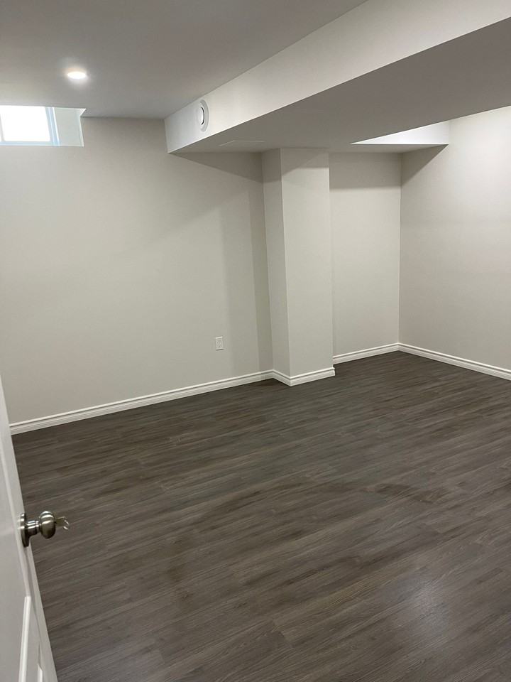 135 Monarch Street - Photo 3 of 7