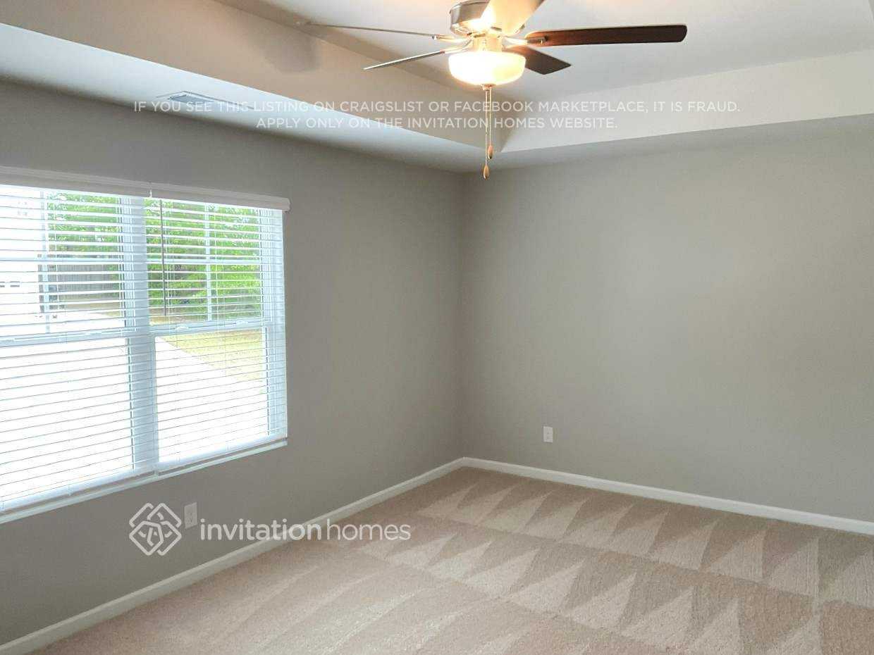 131 W Woodland Mnr - Photo 6 of 11