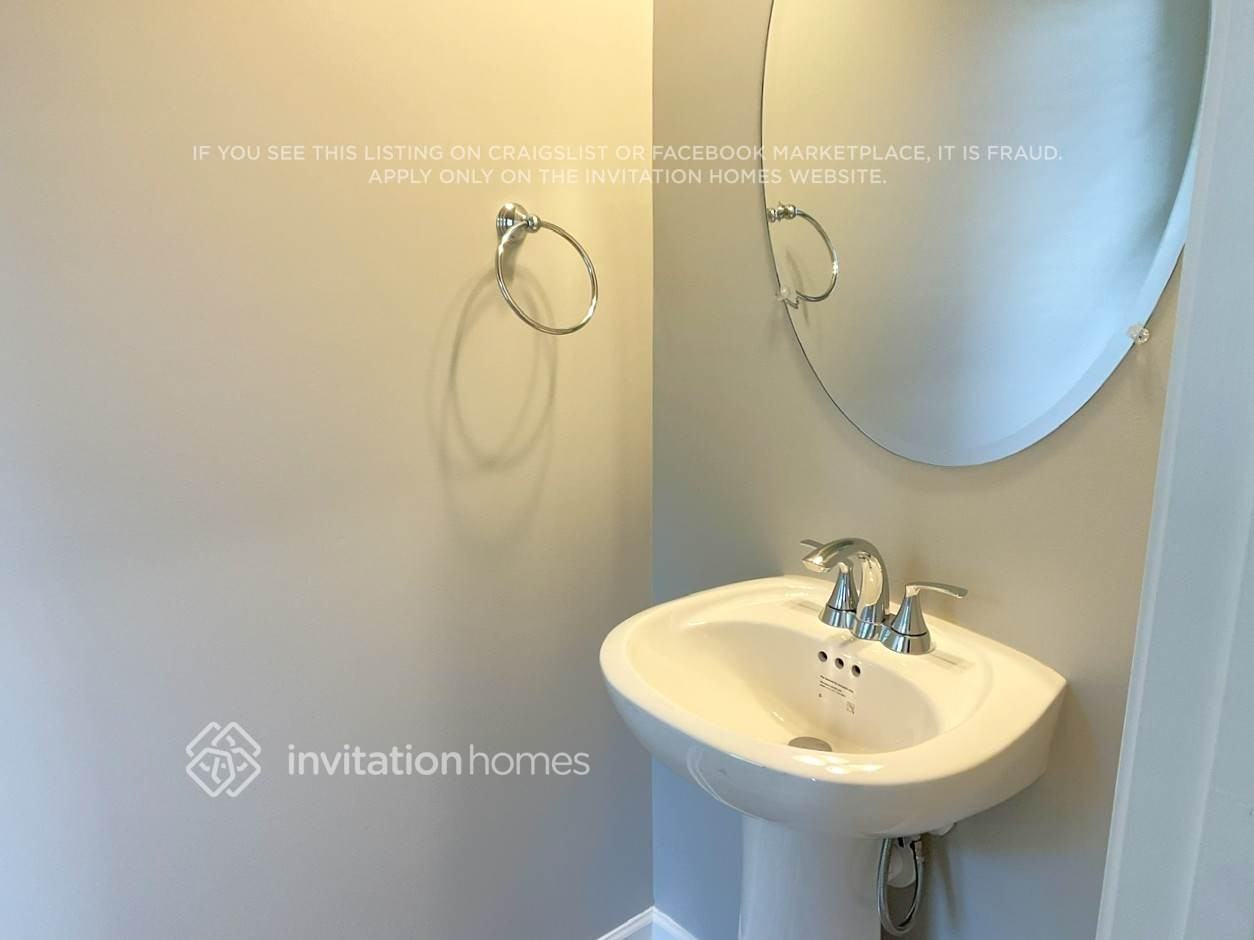 131 W Woodland Mnr - Photo 7 of 11