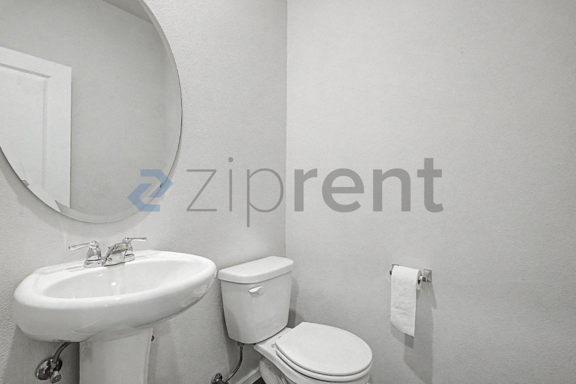 555 Stoller St - Photo 6 of 27