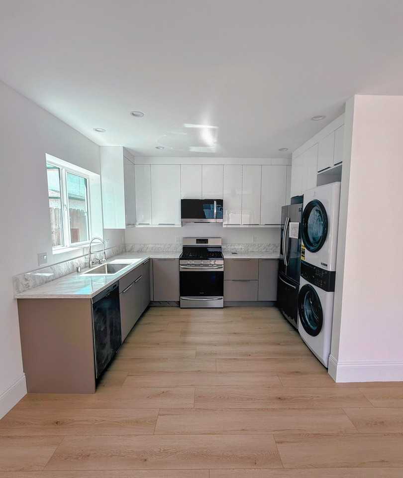 4151 West 172nd Street #ADU - Photo 2 of 16