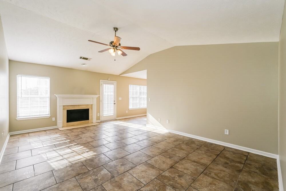 176 Howard Woody Dr - Photo 3 of 16