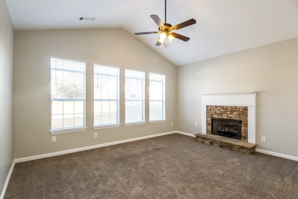 618 Brookwater Dr - Photo 3 of 15